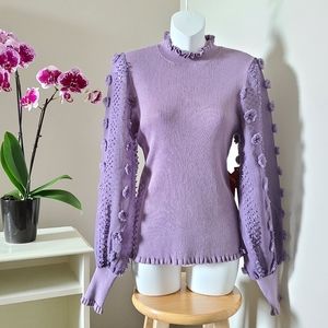 (Fits like S  / M) Lilac 3D Floral Knit / Stretch Blouse